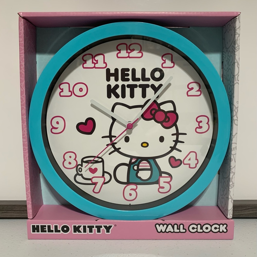 Hello Kitty by Sanrio Analog Wall Clock-New in Box